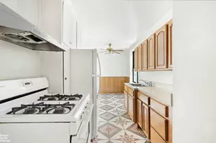 740 E 232nd St, New York City, NY 10466 - Photo 3