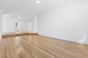 360 W 55th St, New York City, NY 10019 - Photo 3