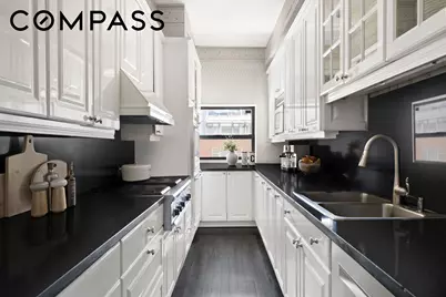 136 E 64th Street #11E, New York City, NY 10065 - Photo 5