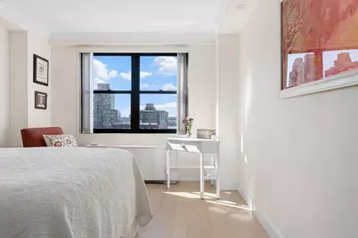 165 W 66th Street #15D, New York, NY 10023 - Photo 9