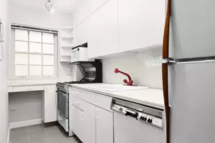 175 W 13th St, New York City, NY 10011 - Photo 5