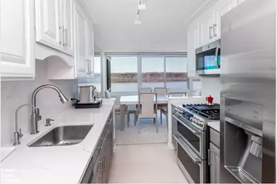 2521 Palisade Avenue #8C, New York City, NY 10463 - Photo 5