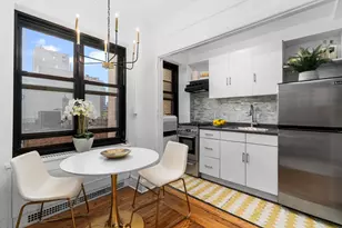 300 W 23rd St, New York, NY 10011 - Photo 5