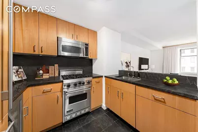 100 W 58th Street #11E, New York City, NY 10019 - Photo 3