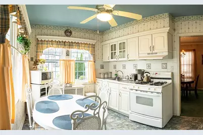 84-25 249th Street, New York City, NY 11426 - Photo 7