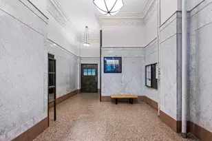 348 W 38th St, New York City, NY 10018 - Photo 13