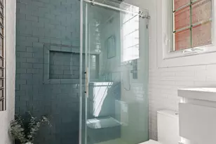 34 Seeley St, New York City, NY 11218 - Photo 7