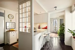 106 Central Park S, New York City, NY 10019 - Photo 13