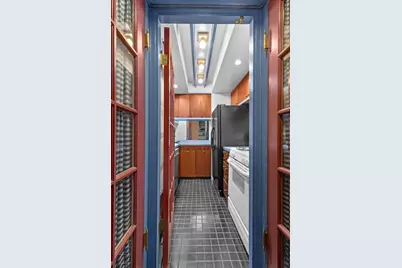 220 E 57th Street #4C, New York City, NY 10022 - Photo 9