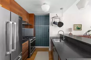 225 W 60th St, New York City, NY 10023 - Photo 3