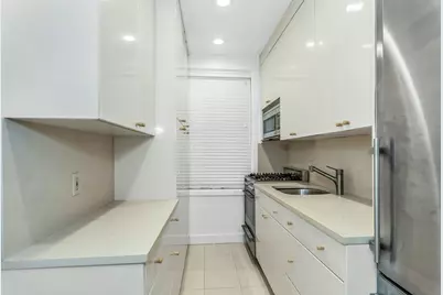 83-80 118th Street #3P, New York City, NY 11415 - Photo 3