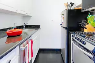 200 E 27th St, New York City, NY 10016 - Photo 7