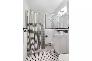 221 E 18th St, New York City, NY 11226 - Photo 7