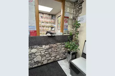 207 Ocean Parkway #1J, New York City, NY 11218 - Photo 3