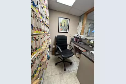 207 Ocean Parkway #1J, New York City, NY 11218 - Photo 9