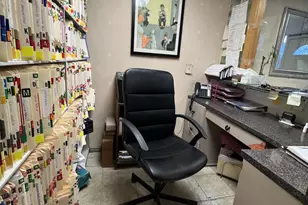 207 Ocean Pkwy, New York City, NY 11218 - Photo 9