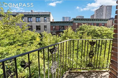 211 Thompson Street #5L, New York City, NY 10012 - Photo 5