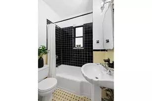 407 Central Prk W, New York City, NY 10025 - Photo 25