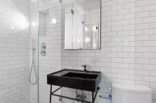 101 W 12th St, New York City, NY 10011 - Photo 11