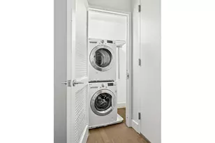 432 W 52nd St, New York City, NY 10019 - Photo 7