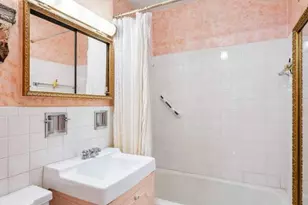 360 E 72nd St, New York City, NY 10021 - Photo 7