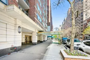 360 E 72nd St, New York City, NY 10021 - Photo 9