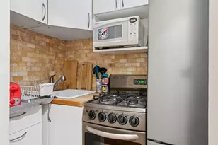 236 E 28th St, New York City, NY 10016 - Photo 3