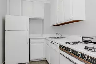 305 E 24th St, New York City, NY 10010 - Photo 7