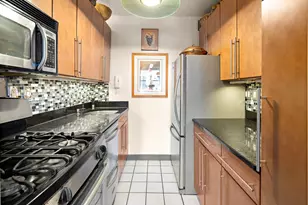 400 E 54th St, New York City, NY 10022 - Photo 11