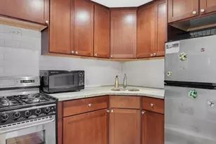 304 W 88th St, New York City, NY 10024 - Photo 3