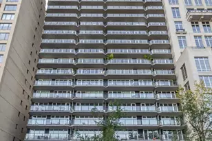 210 Central Park S, New York City, NY 10019 - Photo 19