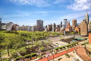 330 E 38th St, New York City, NY 10016 - Photo 3