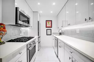 330 E 38th St, New York City, NY 10016 - Photo 5