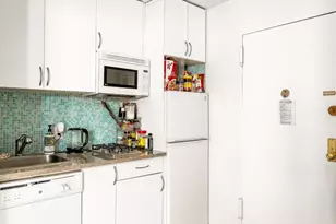 1420 York Ave, New York City, NY 10021 - Photo 9