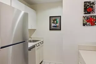 253 W 73rd St, New York City, NY 10023 - Photo 3