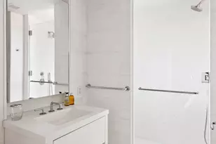 221 W 77th St, New York City, NY 10024 - Photo 25