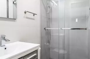 130 W 71st St, New York, NY 10023 - Photo 9