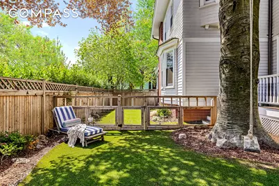 1221 Albemarle Road, New York City, NY 11218 - Photo 19