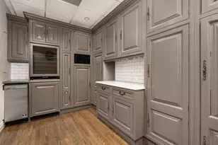 243 E 17th St, New York City, NY 10003 - Photo 9