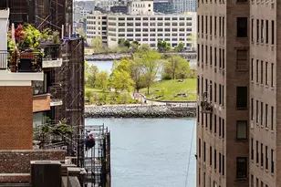 411 E 53rd St, New York City, NY 10022 - Photo 13