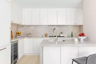 212 W 72nd St, New York City, NY 10023 - Photo 3