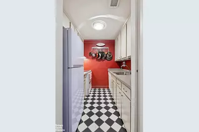 353 W 11th Street #2B, New York City, NY 10014 - Photo 7