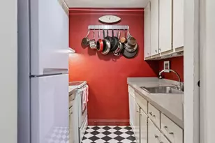 353 W 11th St, New York City, NY 10014 - Photo 7