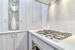 220 E 73rd St, New York City, NY 10021 - Photo 9