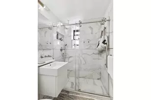 405 W 23rd St, New York City, NY 10011 - Photo 7