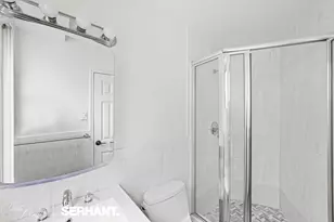 225 E 36th St, New York City, NY 10016 - Photo 15