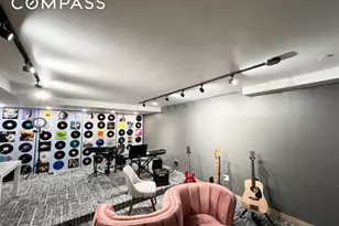 46-30 Center Blvd, New York City, NY 11109 - Photo 19