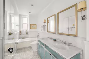 215 E 72nd St, New York City, NY 10021 - Photo 7