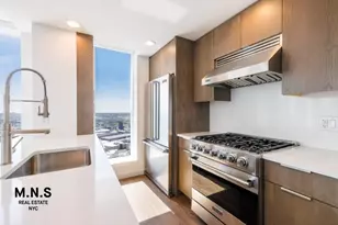 22-44 Jackson Ave, New York City, NY 11101 - Photo 25