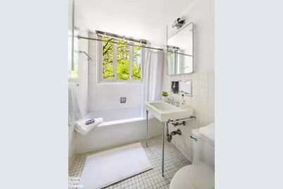 169 E 69th Street #3C, New York City, NY 10021 - Photo 5